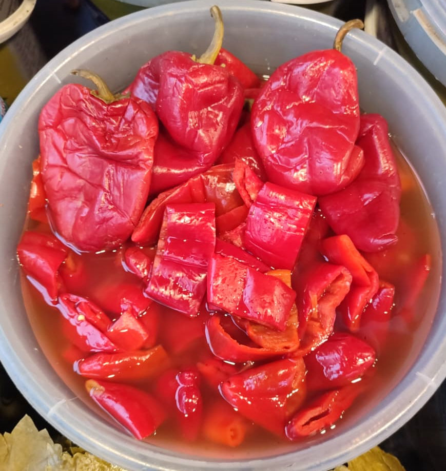 Yağ Biberi Turşusu